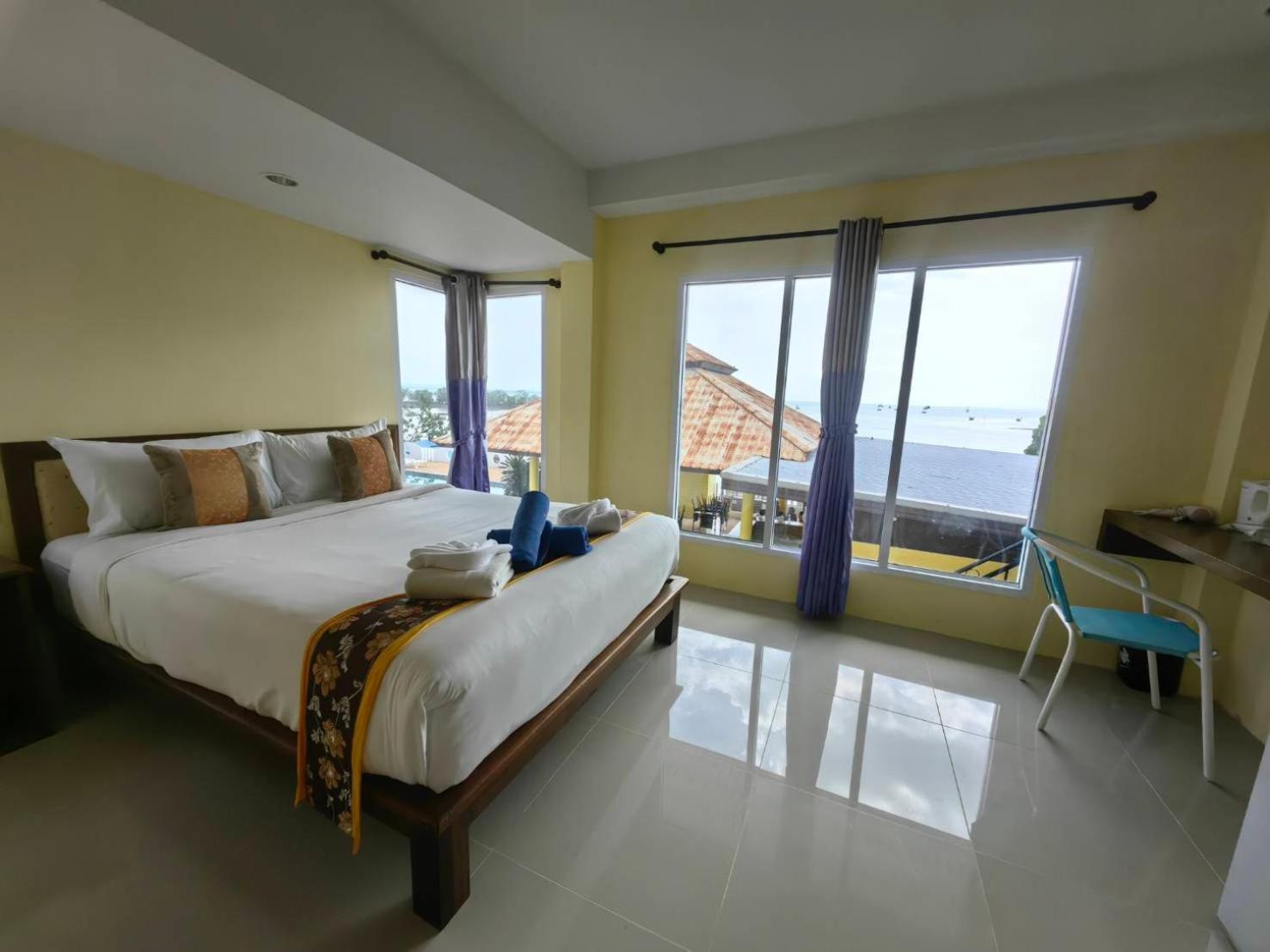 Chom By The Sea Ao Nam Mao Exterior foto
