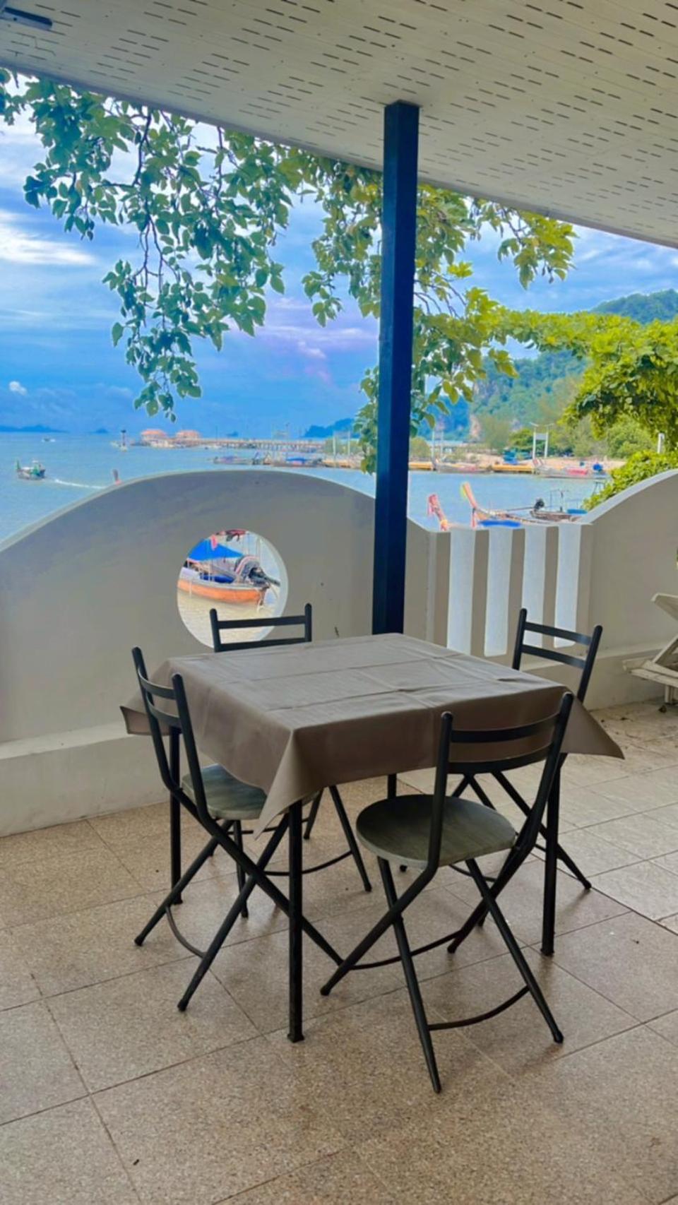 Chom By The Sea Ao Nam Mao Exterior foto