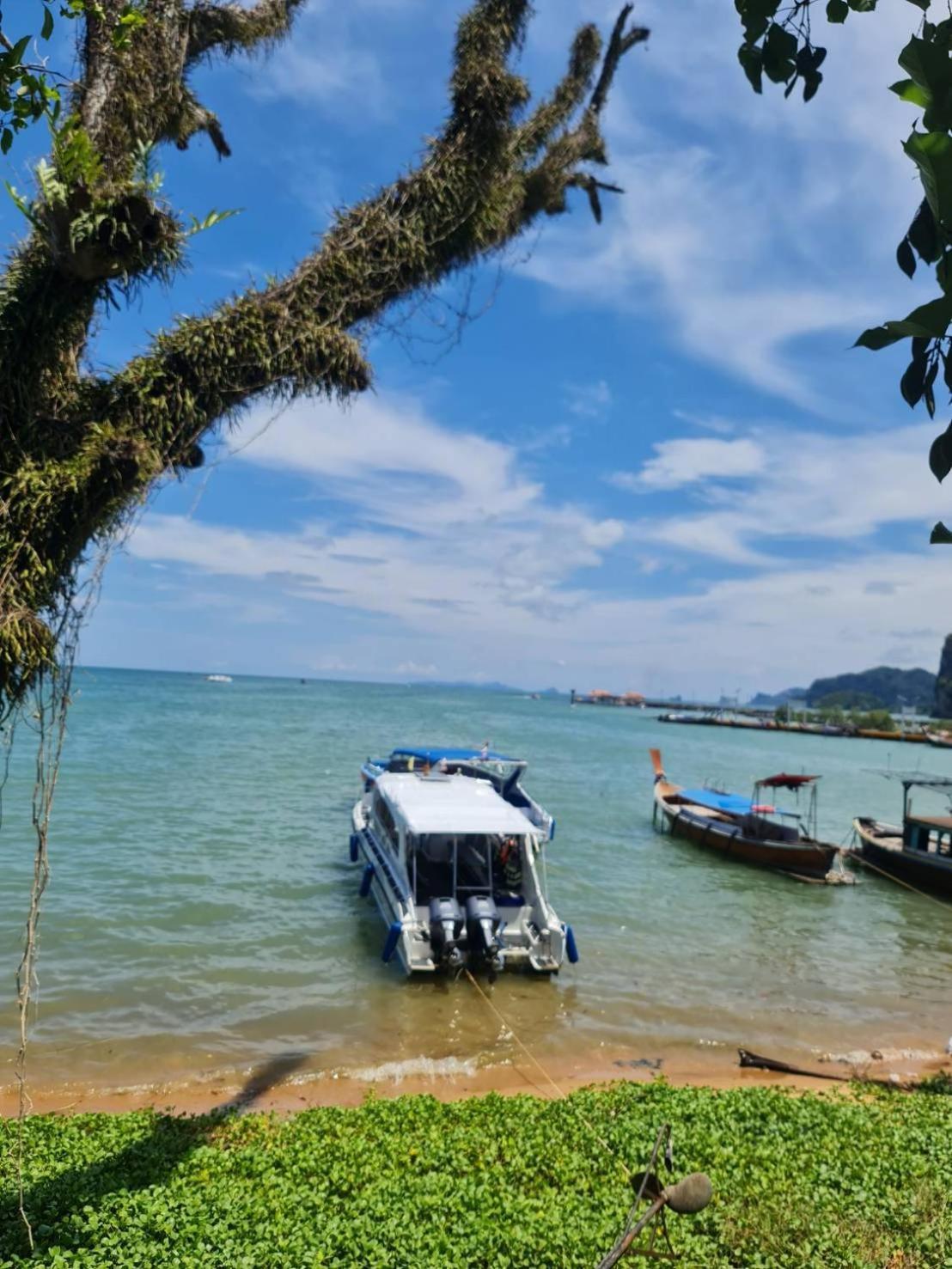 Chom By The Sea Ao Nam Mao Exterior foto